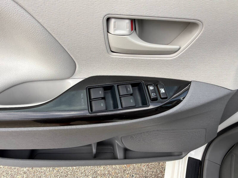 2011 Toyota Sienna Base 7-Passenger