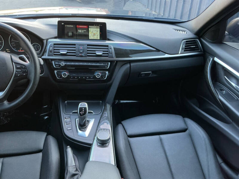 2018 BMW 3 Series 330i