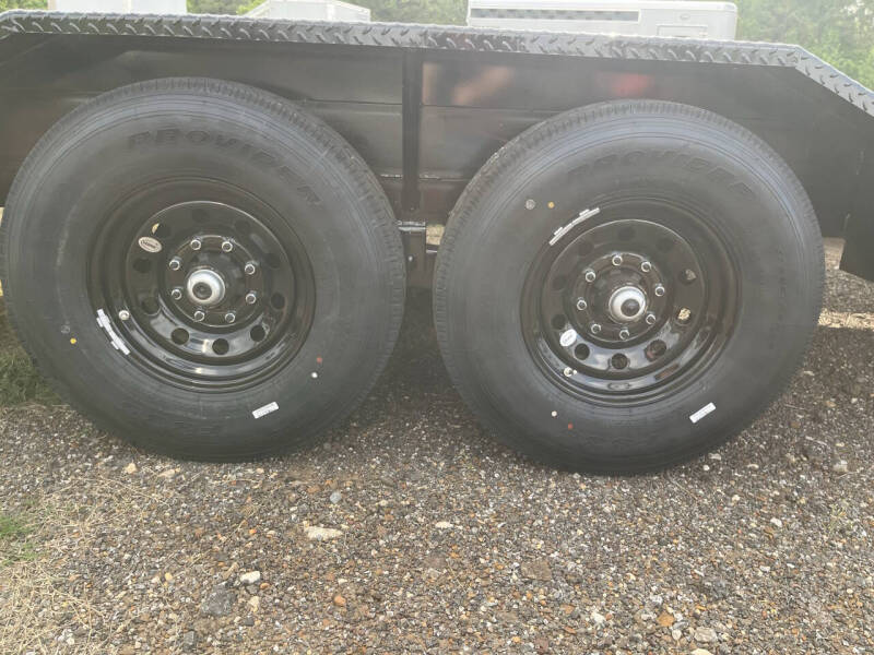2025 Top Hat 24x102 WDOGN Utility Trailer
