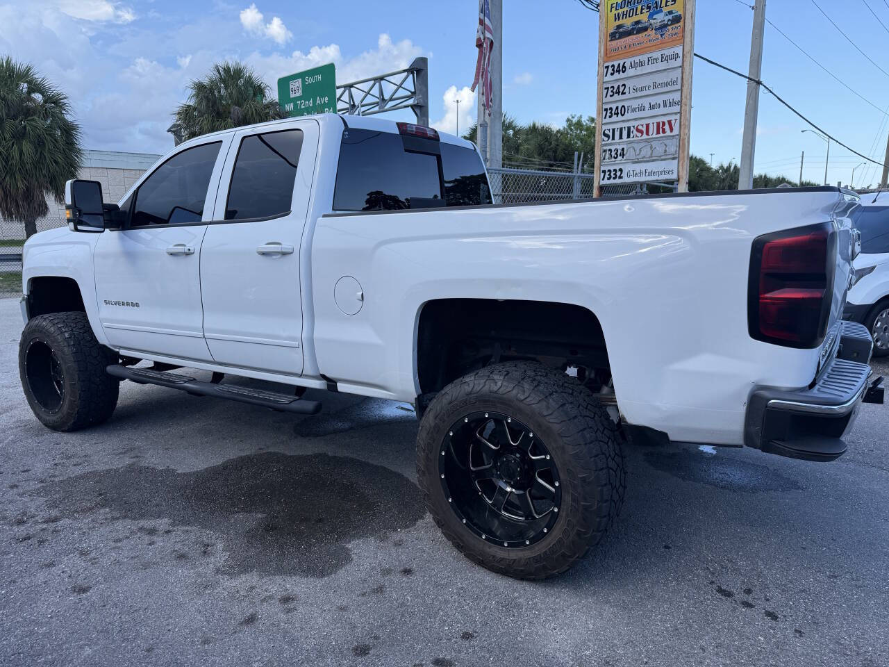 White 2018 Chevrolet Silverado 1500 LT 4x2 LT 4dr Double Cab 6.5 ft. SB 2
