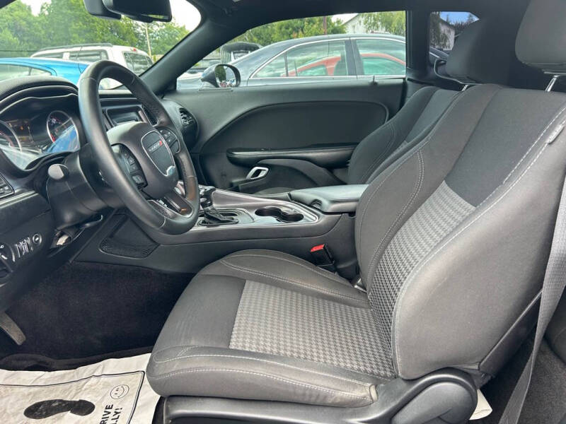 2016 Dodge Challenger SXT