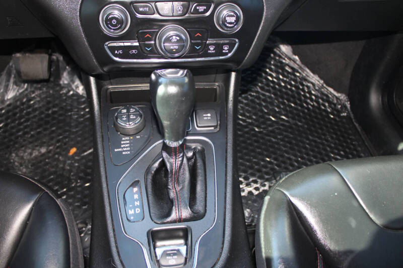 2022 Jeep Cherokee Trailhawk