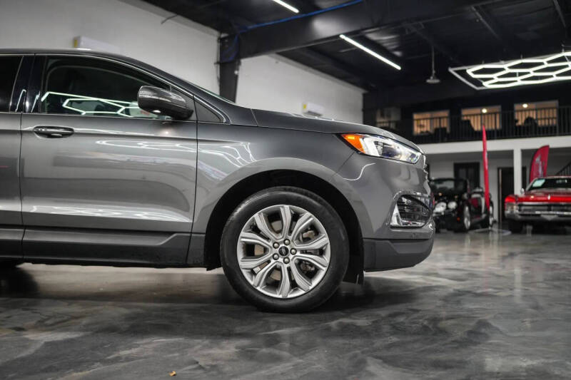 2023 Ford Edge Titanium