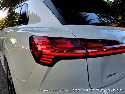 2021 Audi e-tron quattro Premium