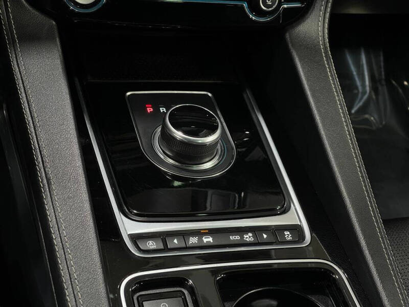 2018 Jaguar F-PACE S