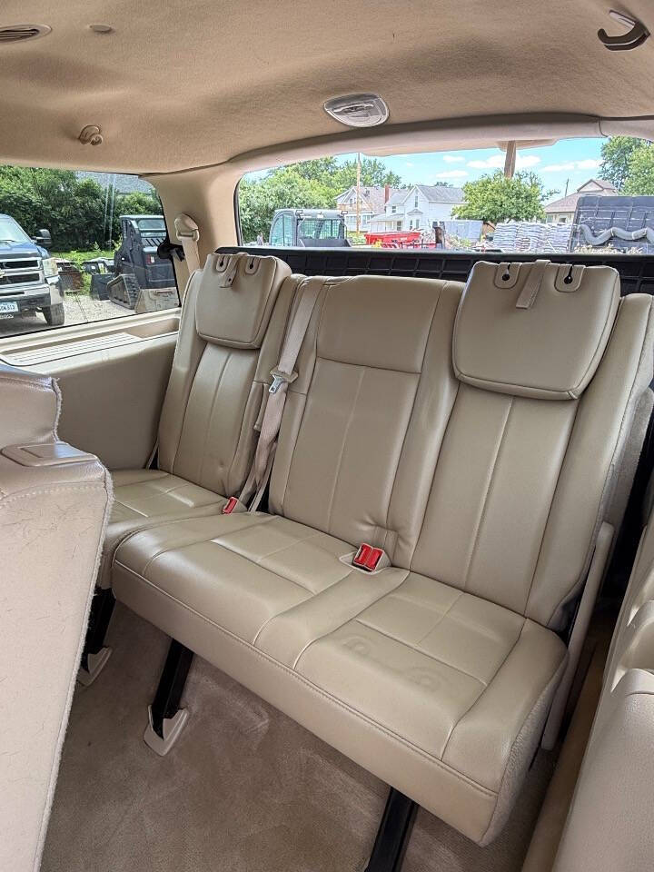 Brown 2013 Ford Expedition XLT 4x4 XLT 4dr SUV 15