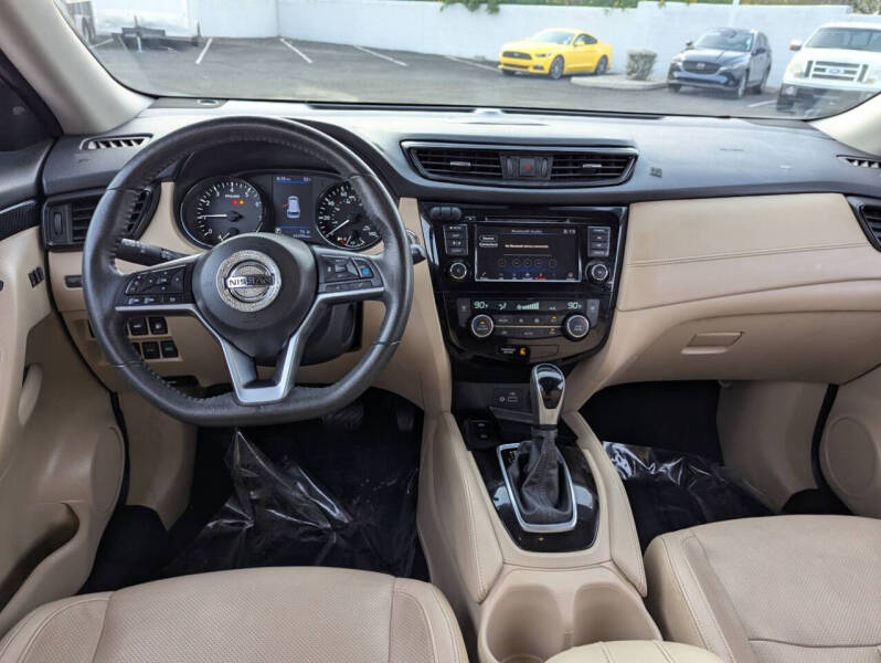 2020 Nissan Rogue SL