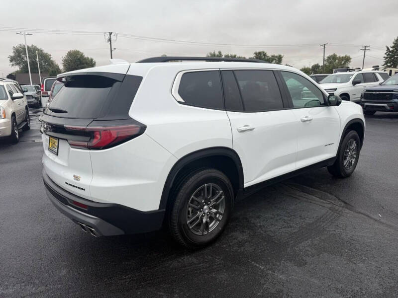 2025 GMC Acadia Elevation