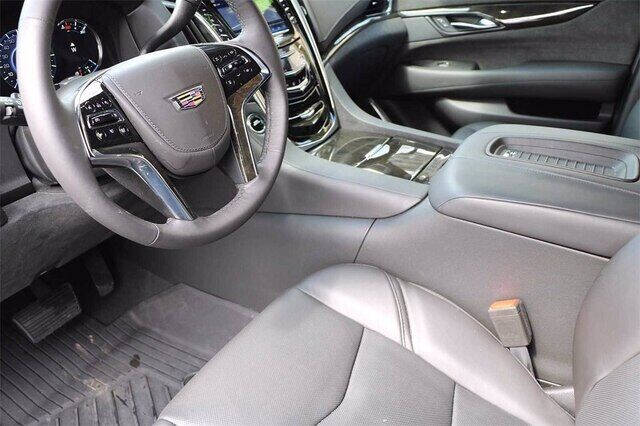 2020 Cadillac Escalade Platinum