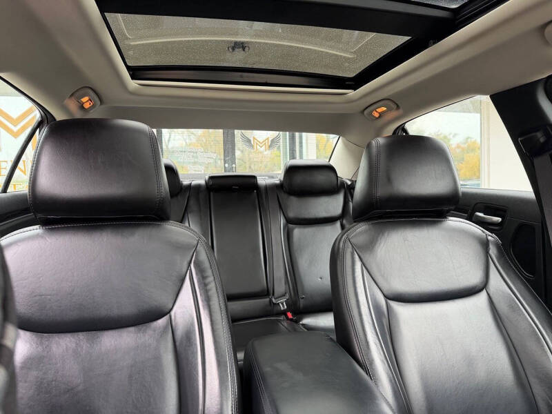 2022 Chrysler 300 Touring L