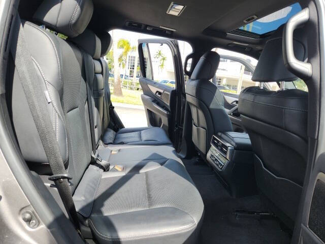 2023 Lexus LX 600 F SPORT Handling