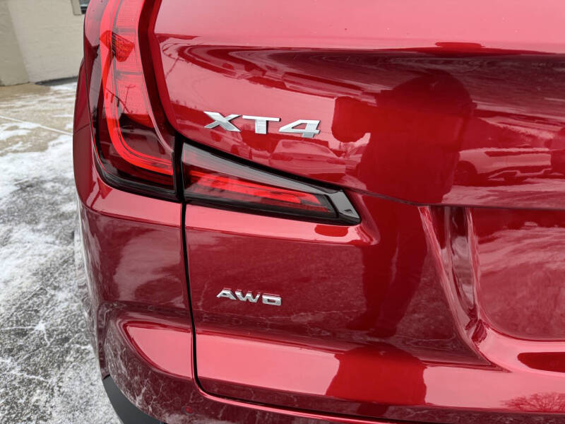 2023 Cadillac XT4 Premium Luxury