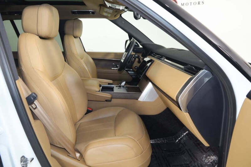 2024 Land Rover Range Rover P400 SE