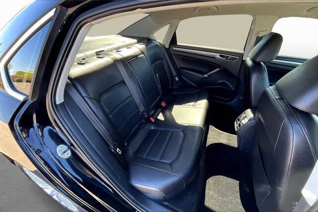 2017 Volkswagen Passat 1.8T SE