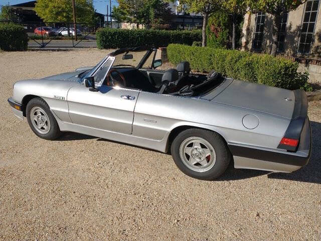1986 Alfa Romeo Spider Veloce