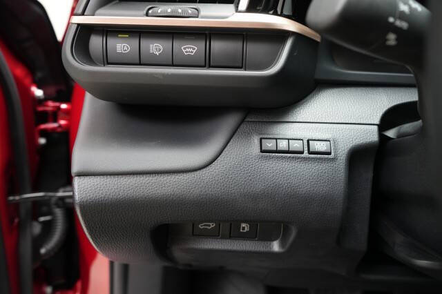 2025 Toyota Crown Signia Limited