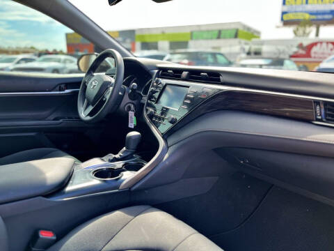 2020 Toyota Camry LE