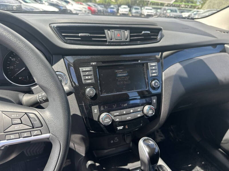 2020 Nissan Rogue Sport SV