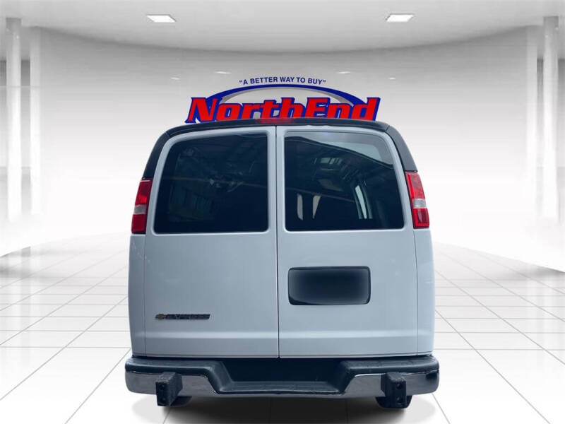 2023 Chevrolet Express 2500