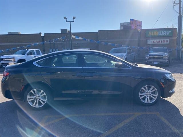 2016 Chrysler 200 Limited