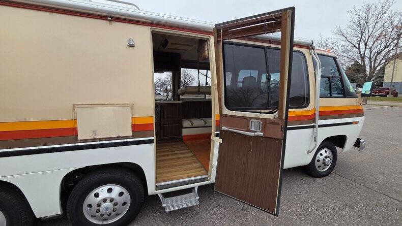 1976 GMC Motorhome 26'