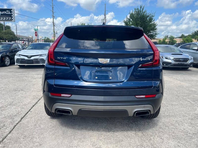 2019 Cadillac XT4 Premium Luxury