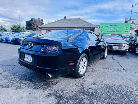 2013 Ford Mustang V6 Premium
