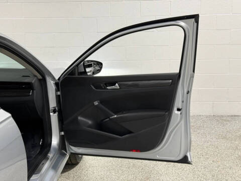 2020 Volkswagen Passat R-Line