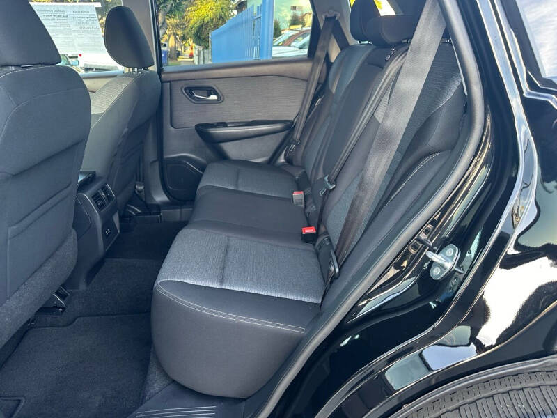 2022 Nissan Rogue SV