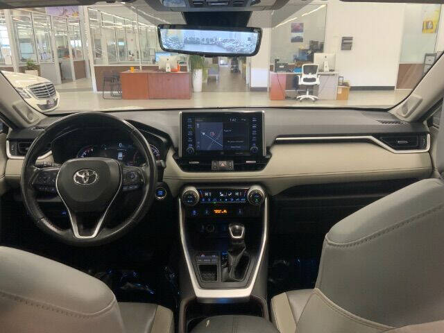 2020 Toyota RAV4 Limited