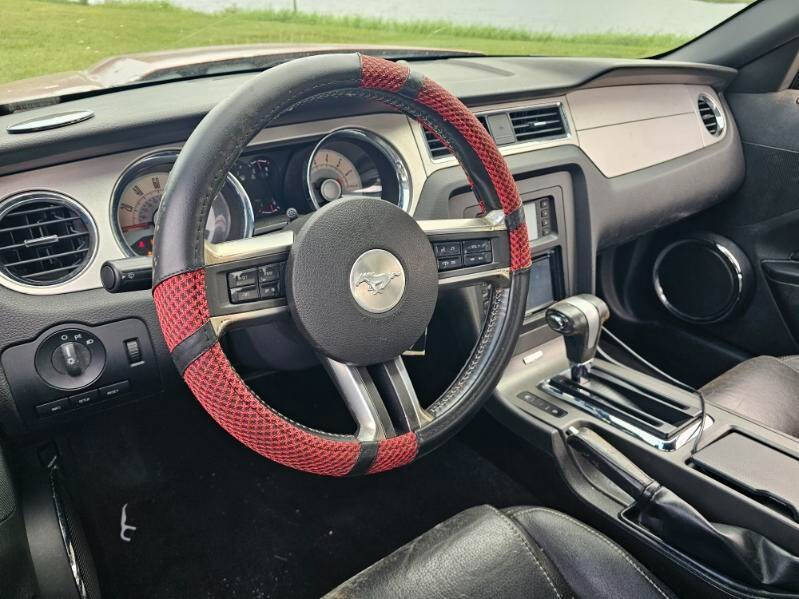 2010 Ford Mustang V6