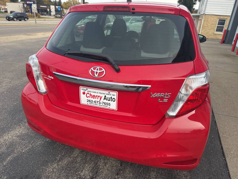 2013 Toyota Yaris 5-Door LE