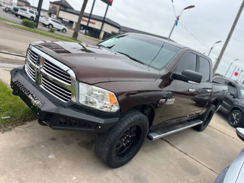 2015 RAM 1500 SLT