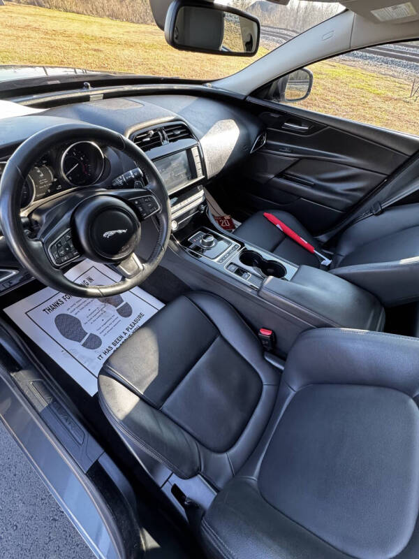 2017 Jaguar XE 25t Premium