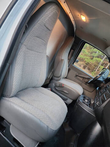 2023 Chevrolet Express 3500