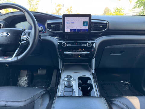 2022 Ford Explorer ST