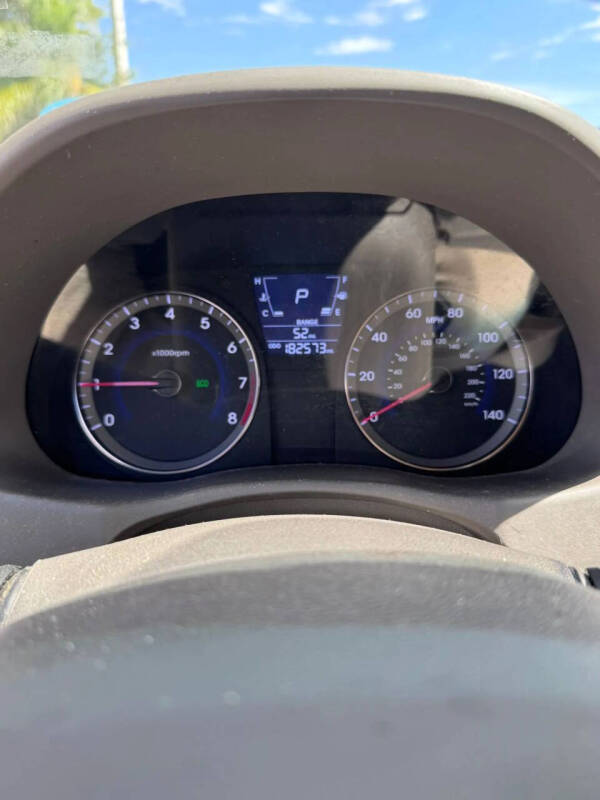 2013 Hyundai Accent GLS