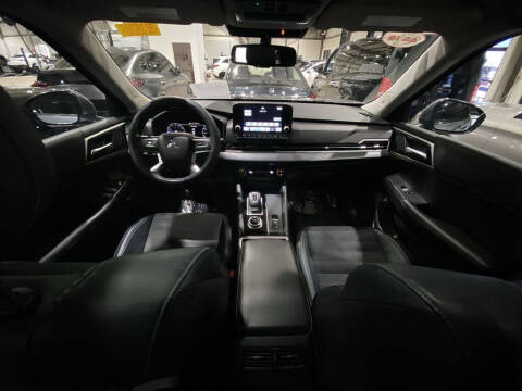 2022 Mitsubishi Outlander SE