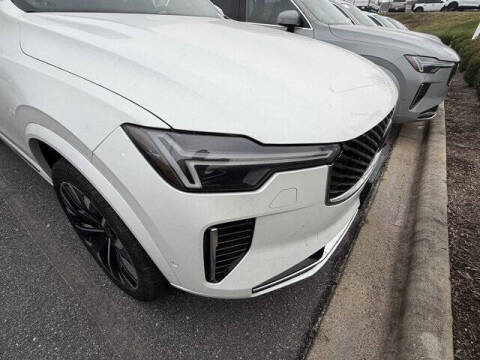 2025 Volvo XC90 B6 Plus Bright Theme 7P