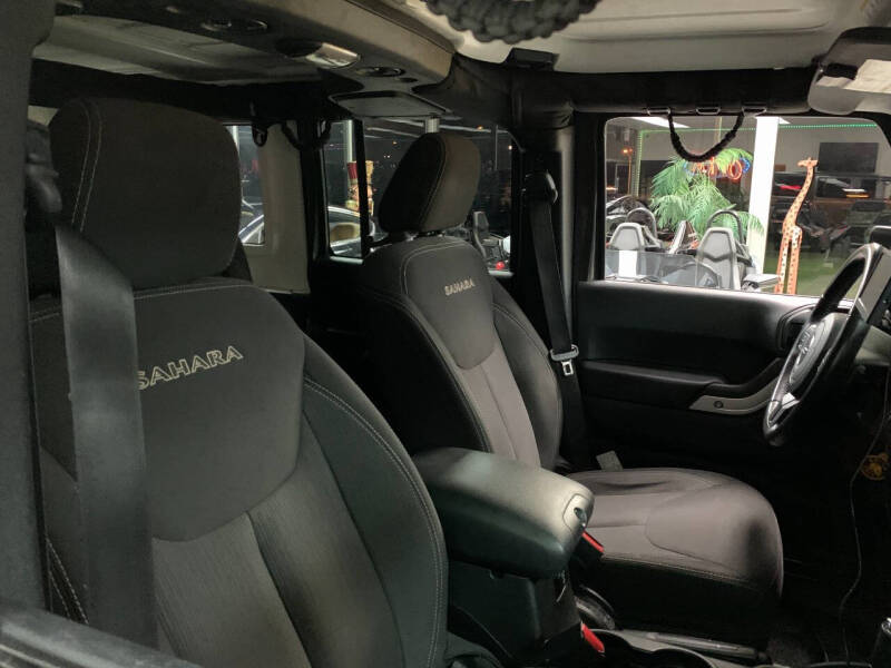 2016 Jeep Wrangler Unlimited Sahara