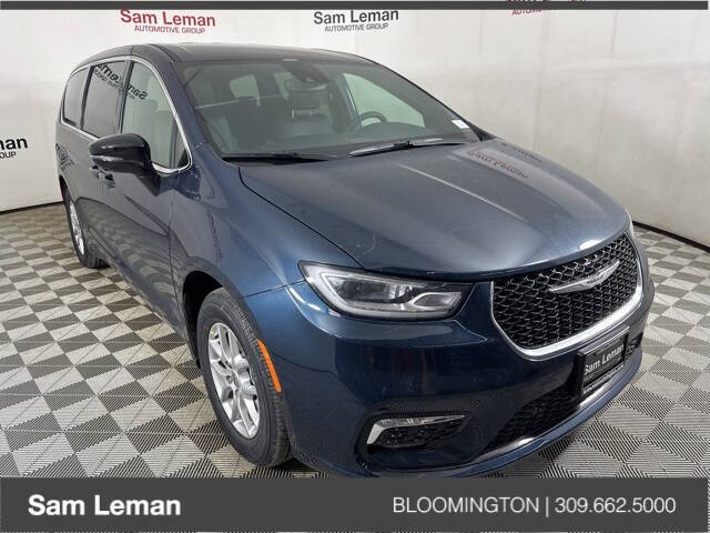 2025 Chrysler Pacifica for sale at Sam Leman CDJR Bloomington in Bloomington IL