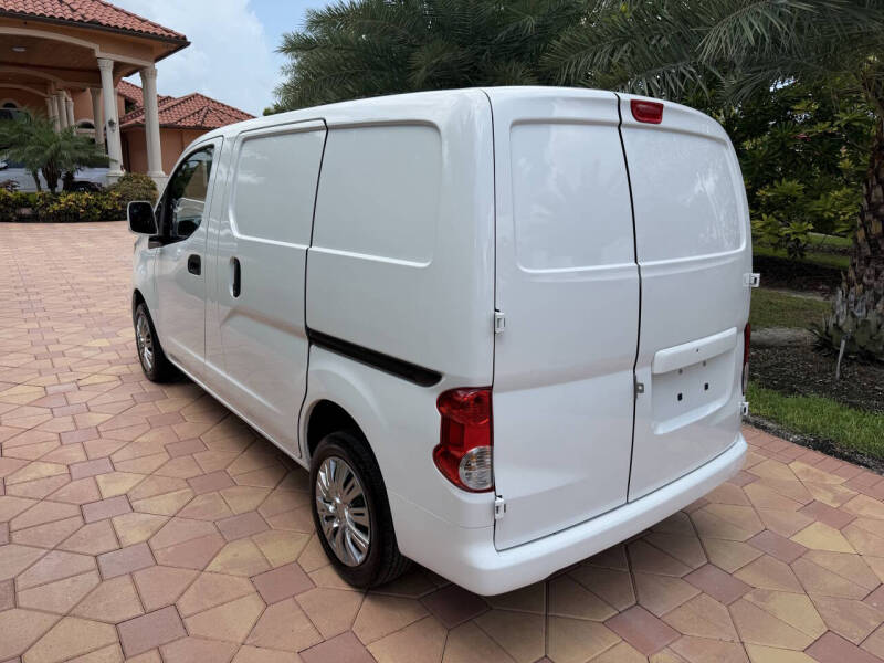 2019 Nissan NV200 SV