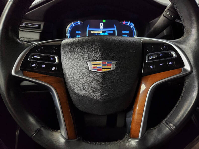 2017 Cadillac Escalade Luxury