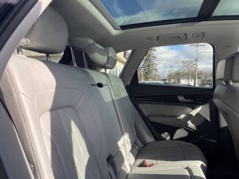 2019 Audi Q5 quattro Premium 45 TFSI