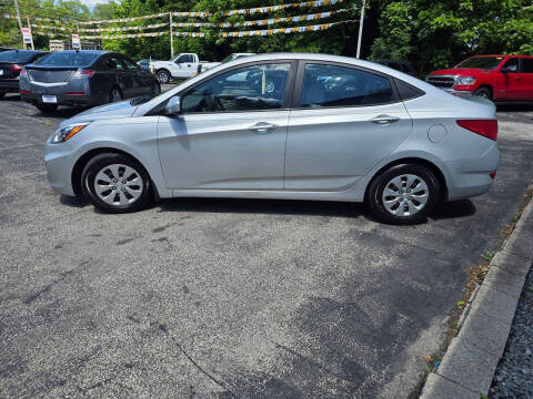 2016 Hyundai Accent SE