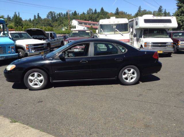2001 Ford Taurus SE