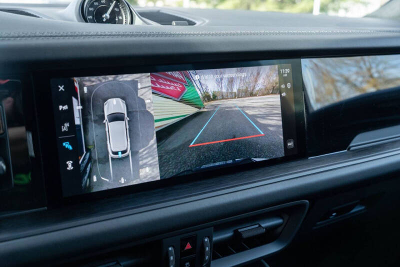 2025 Porsche Cayenne GTS