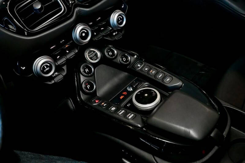 2022 Aston Martin Vantage