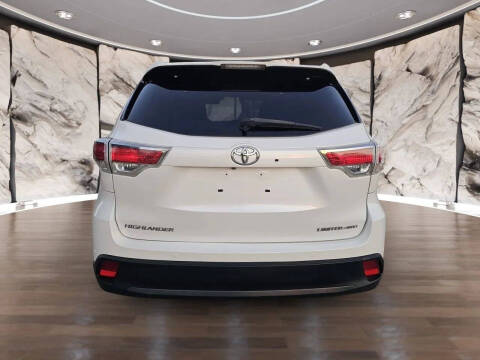 2016 Toyota Highlander