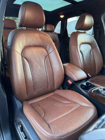 2012 Audi Q5 2.0T quattro Premium Plus